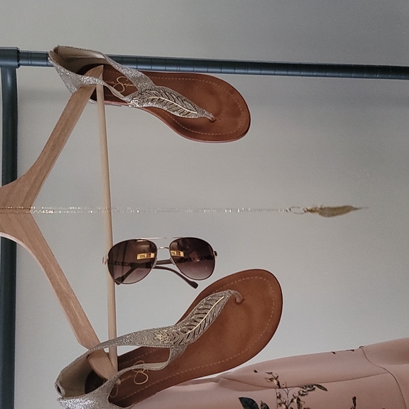 Outfit - Picture 3 of 9